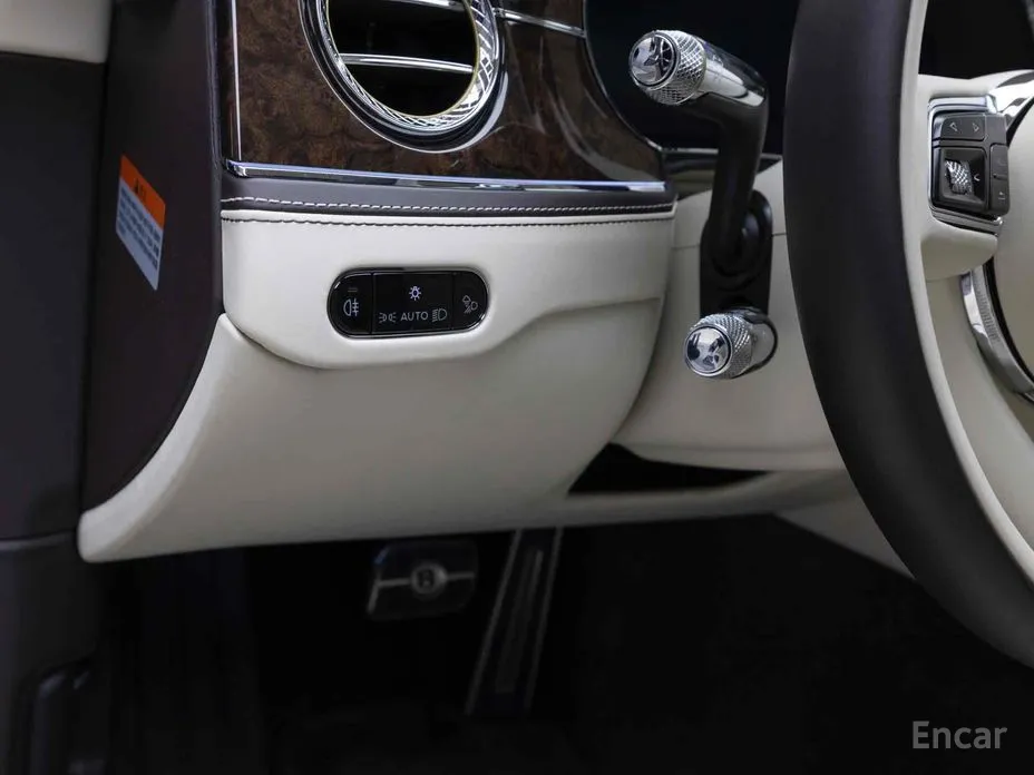 Фото 13 - Bentley Flying Spur