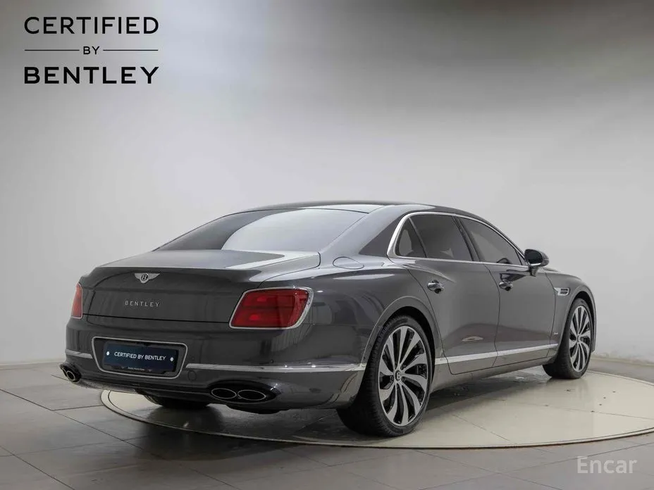 Фото 2 - Bentley Flying Spur