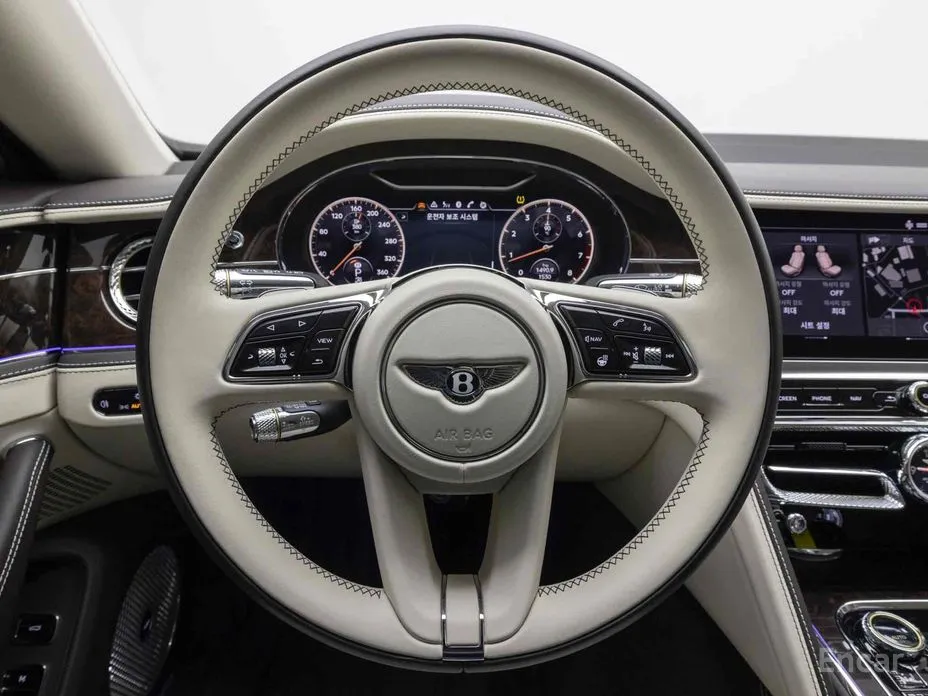 Фото 20 - Bentley Flying Spur