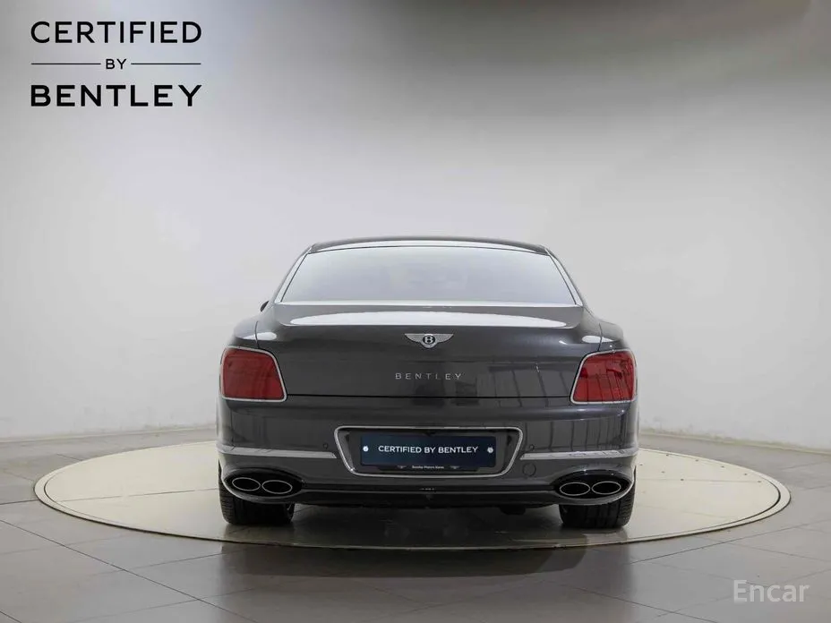 Фото 4 - Bentley Flying Spur