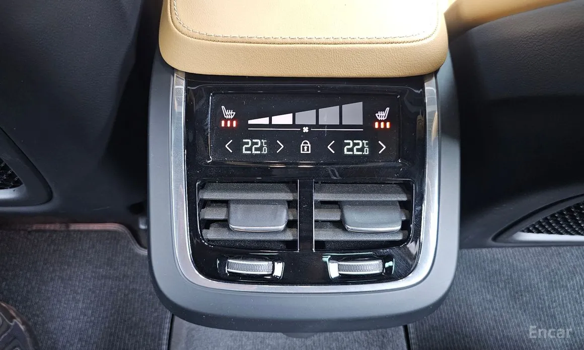 Фото 18 - Volvo V90