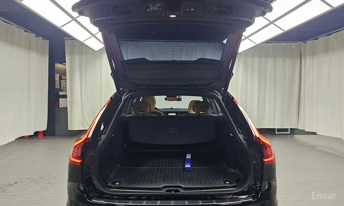Фото 20 - Volvo V90