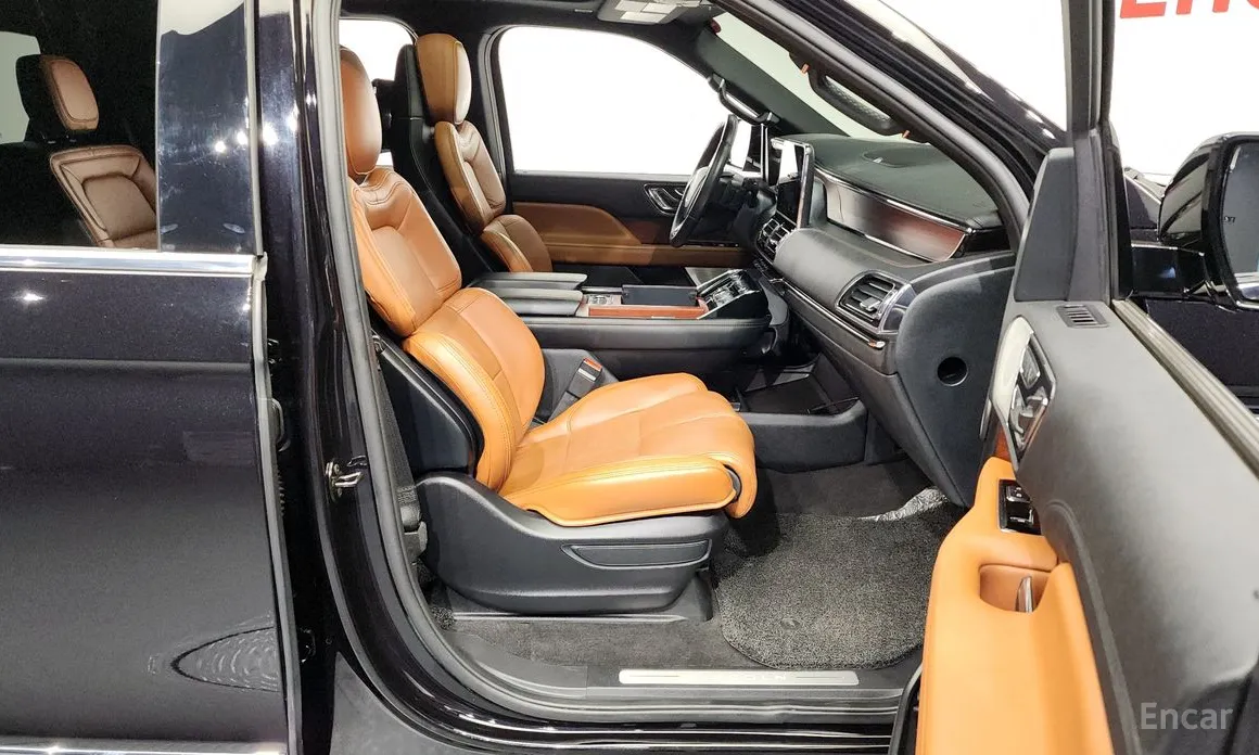 Фото 11 - Lincoln Navigator