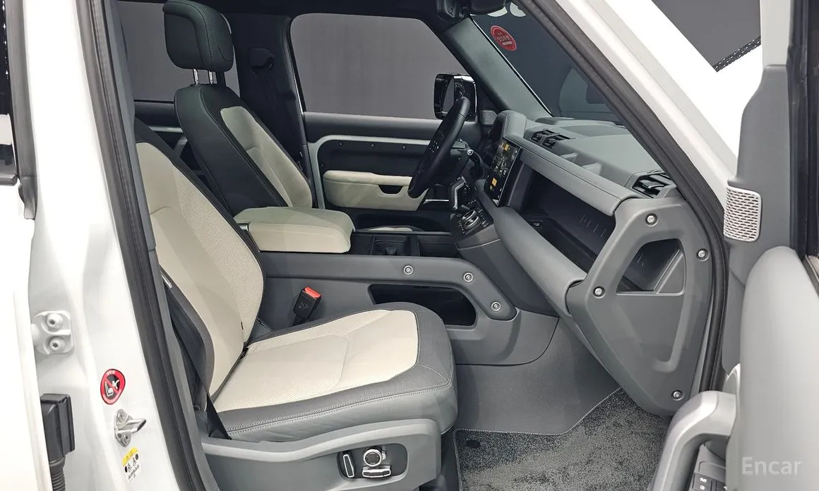 Фото 10 - Land Rover Defender