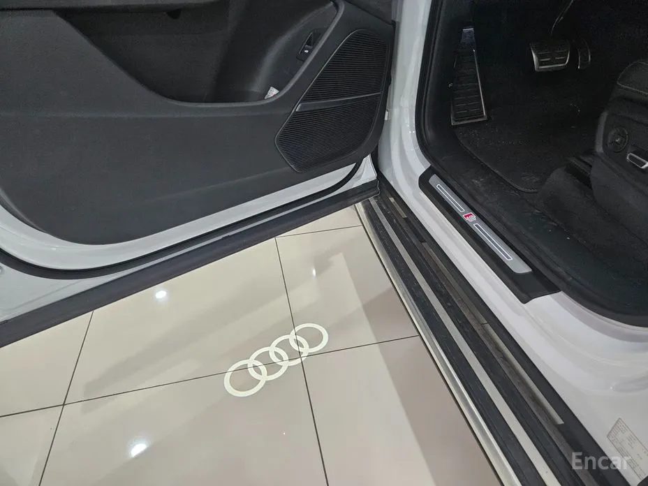 Фото 17 - Audi Q7