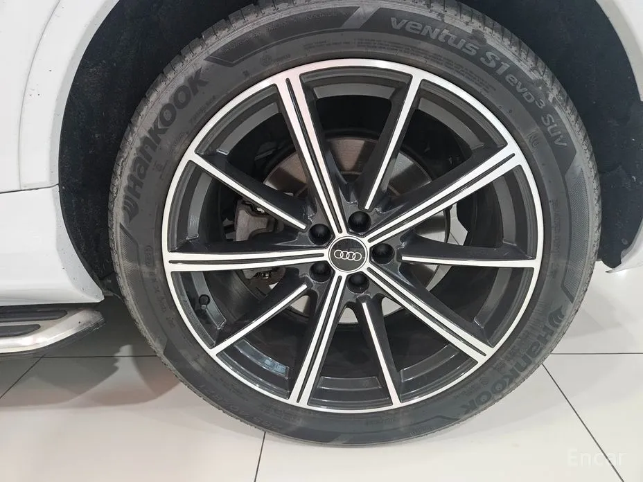 Фото 5 - Audi Q7