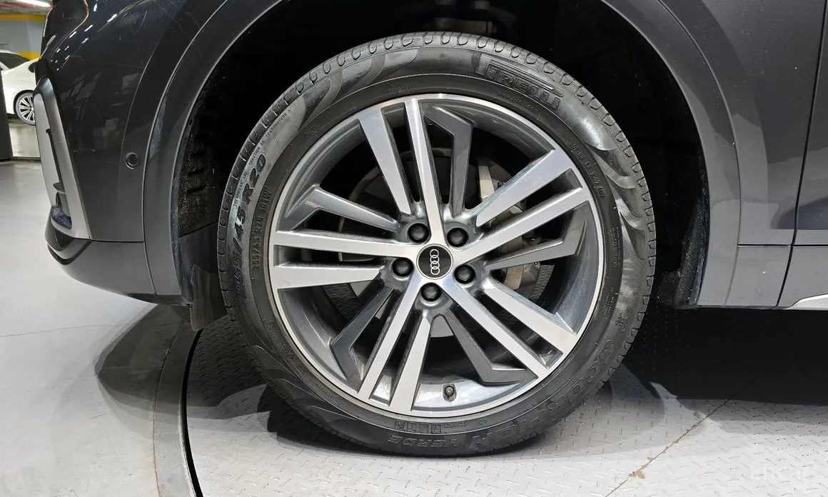 Фото 5 - Audi Q5