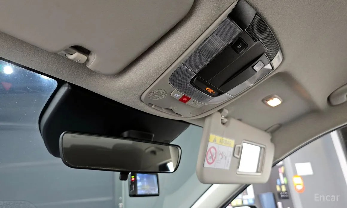 Фото 17 - Kia Niro