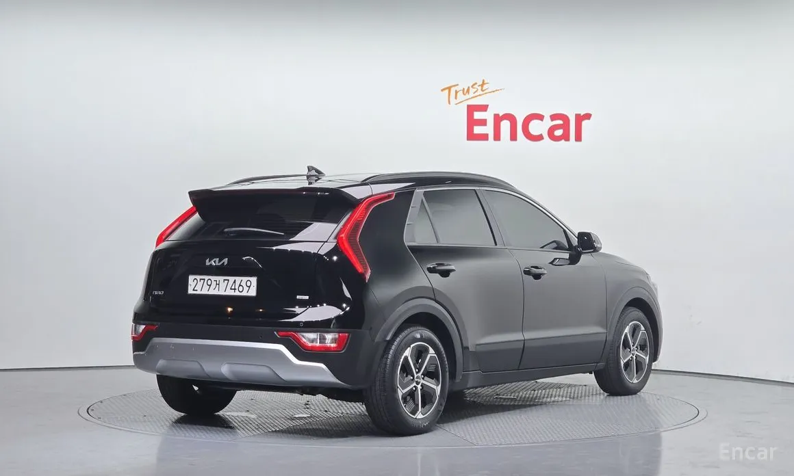 Фото 2 - Kia Niro