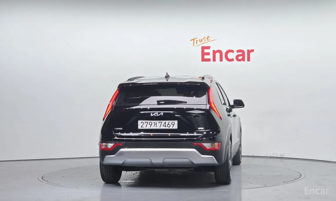 Фото 4 - Kia Niro