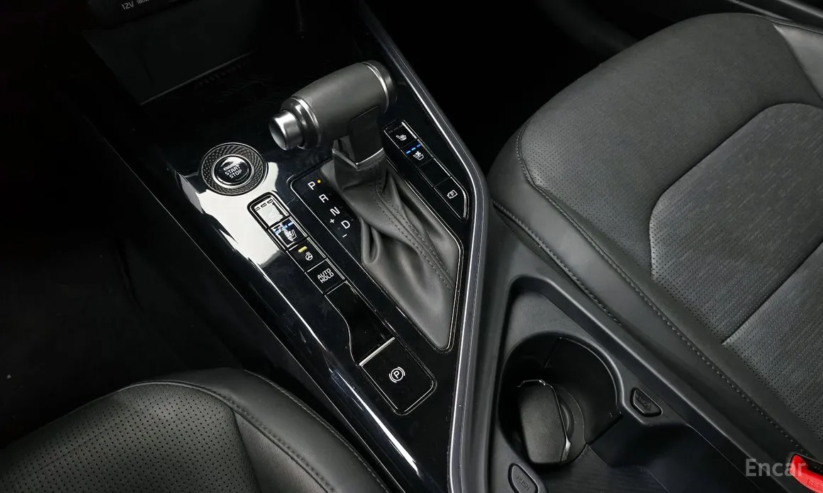 Фото 9 - Kia Niro