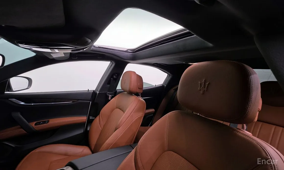 Фото 19 - Maserati Ghibli