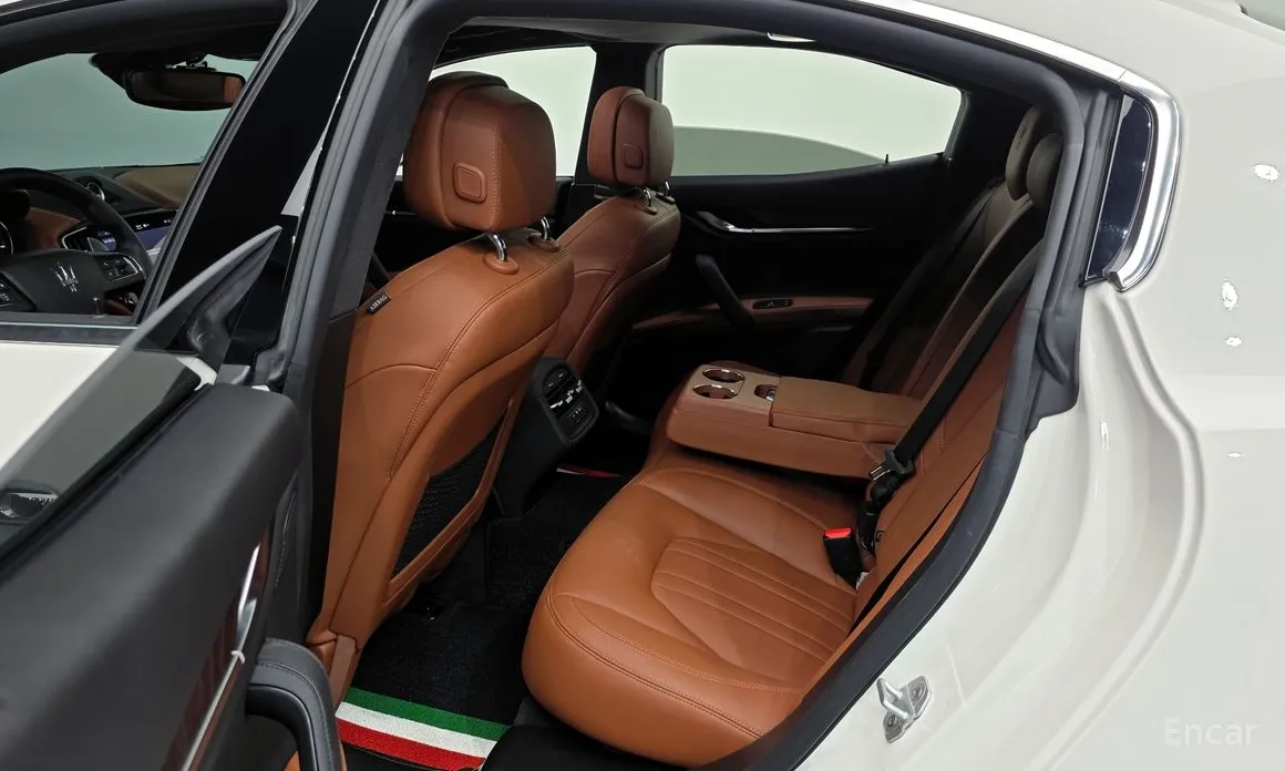 Фото 20 - Maserati Ghibli