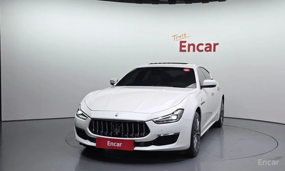 Фото 3 - Maserati Ghibli