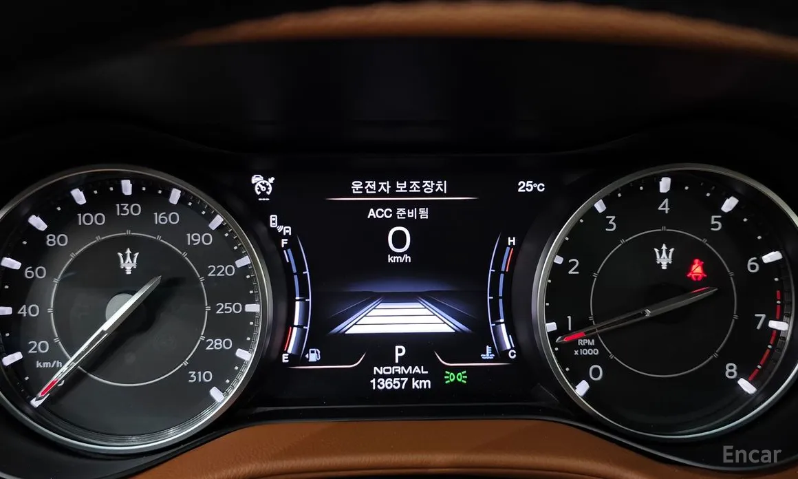 Фото 8 - Maserati Ghibli