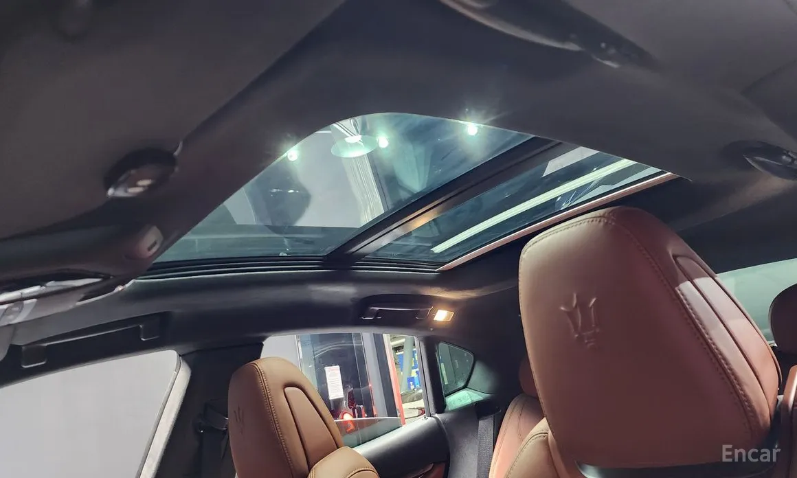 Фото 19 - Maserati Levante