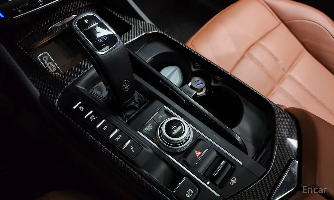 Фото 9 - Maserati Levante