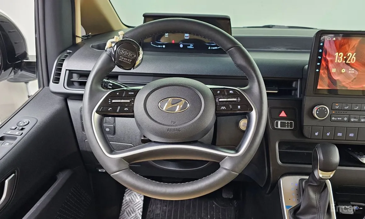 Фото 13 - Hyundai Staria