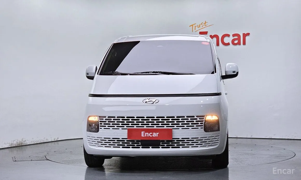 Фото 3 - Hyundai Staria