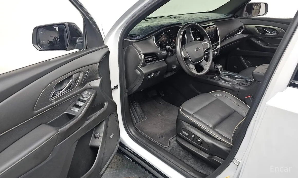 Фото 12 - Chevrolet Traverse