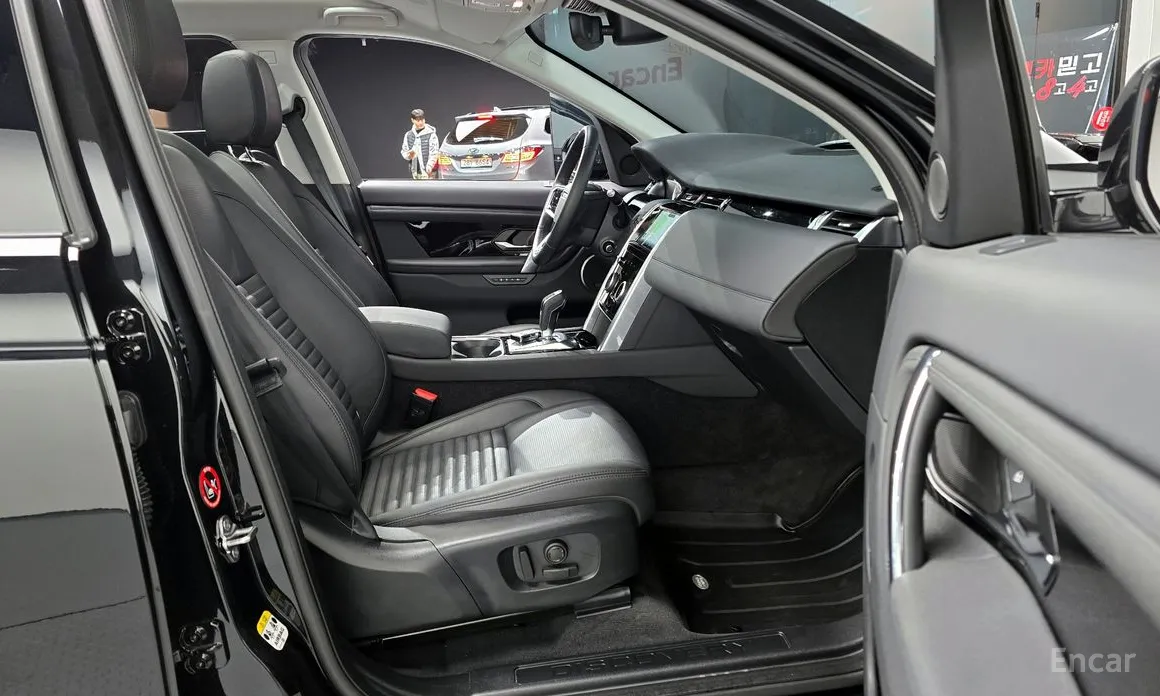 Фото 11 - Land Rover Discovery Sport