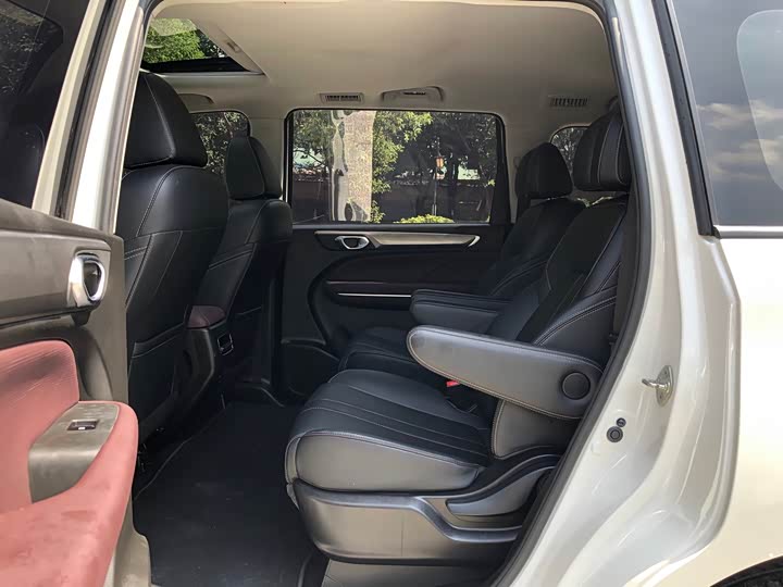 Фото 12 - GAC Trumpchi M6