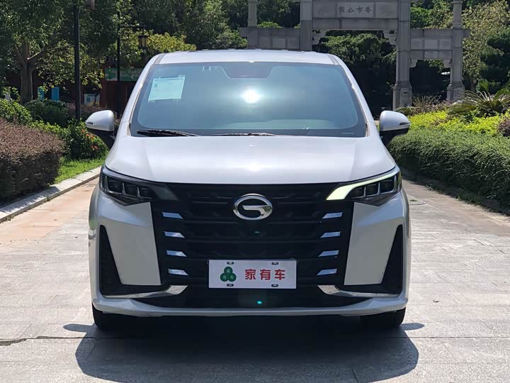 Фото 2 - GAC Trumpchi M6