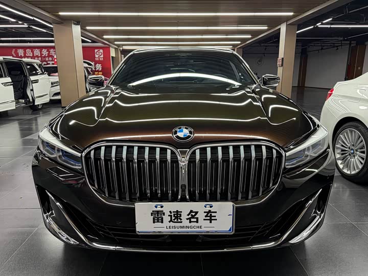 Фото 2 - BMW 7 Series