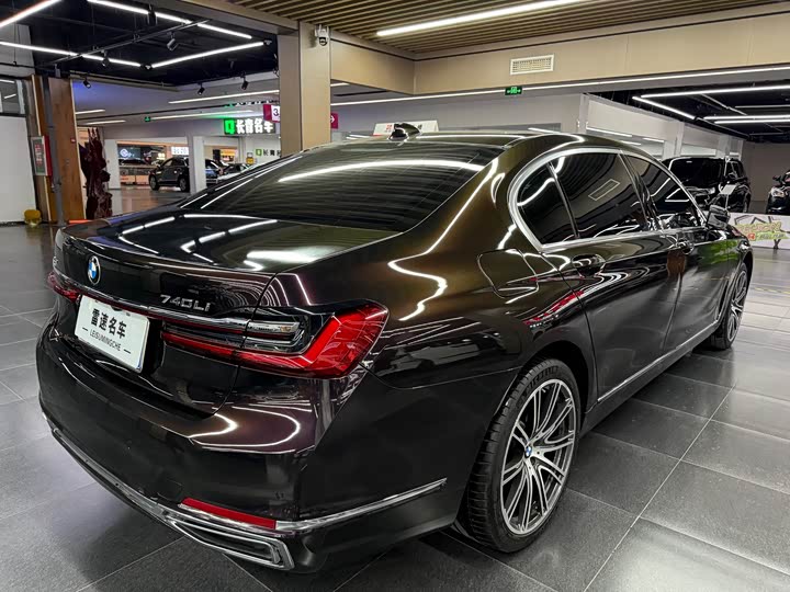 Фото 7 - BMW 7 Series