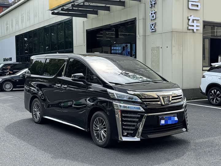 Фото 3 - Toyota Vellfire