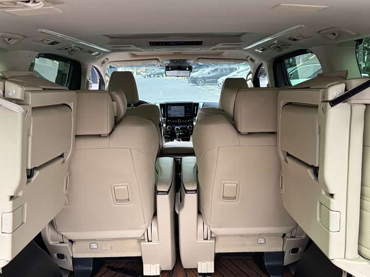 Фото 6 - Toyota Vellfire