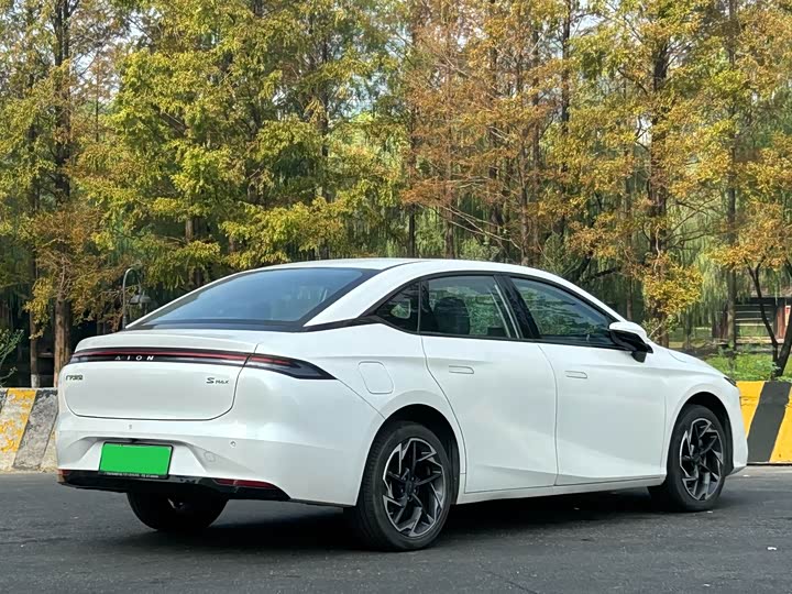 Фото 7 - GAC Aion S Max