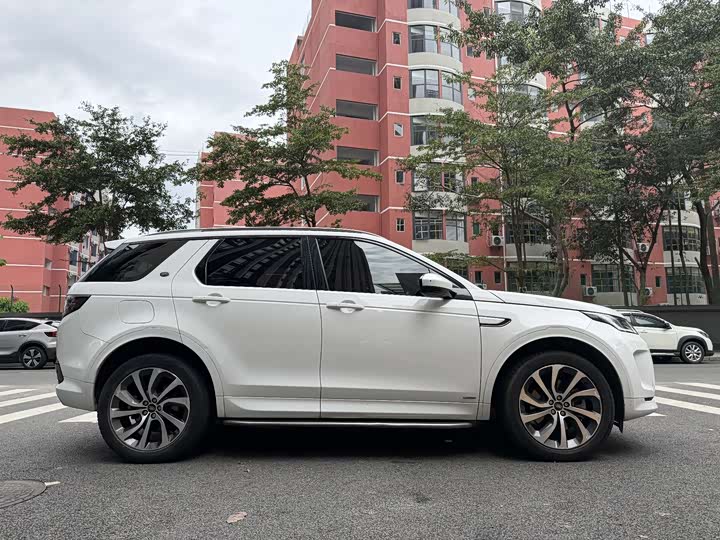 Фото 9 - Land Rover Discovery Sport Hybrid