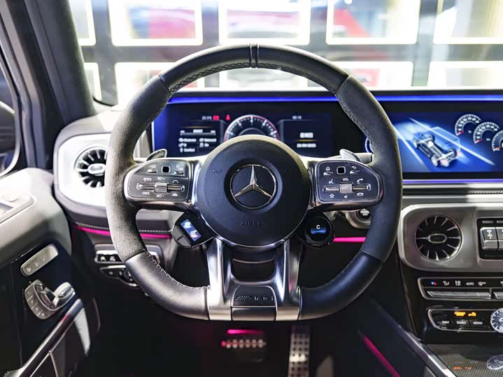 Фото 15 - Mercedes-Benz G-Class AMG