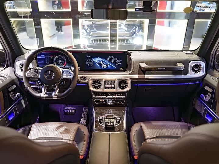 Фото 18 - Mercedes-Benz G-Class AMG