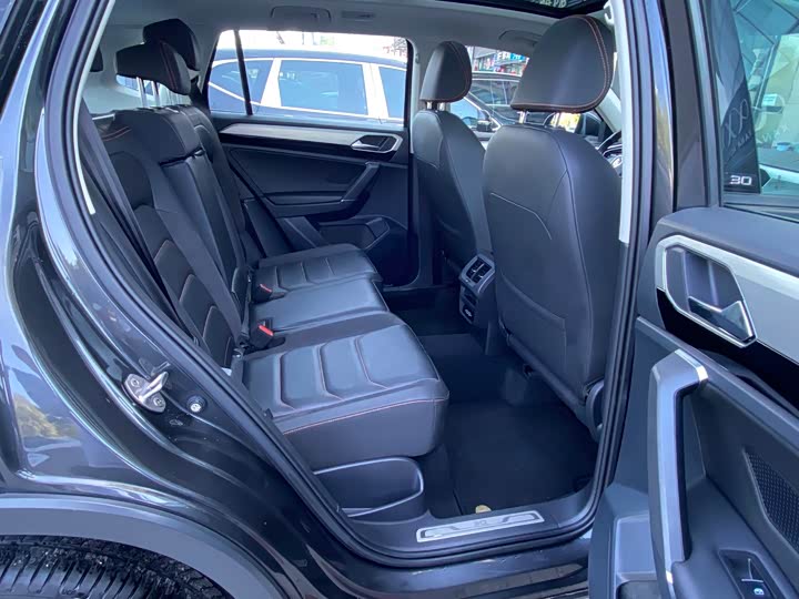 Фото 14 - Volkswagen Tayron