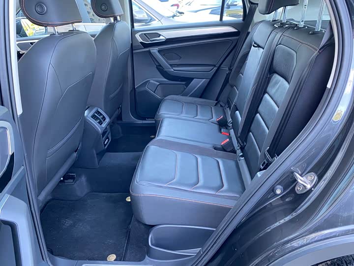 Фото 8 - Volkswagen Tayron