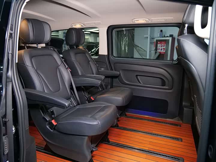 Фото 17 - Mercedes-Benz Vito