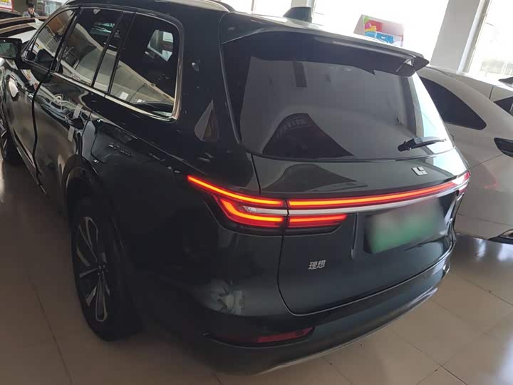 Фото 6 - LiXiang One