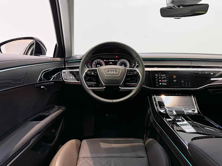 Фото 19 - Audi A8