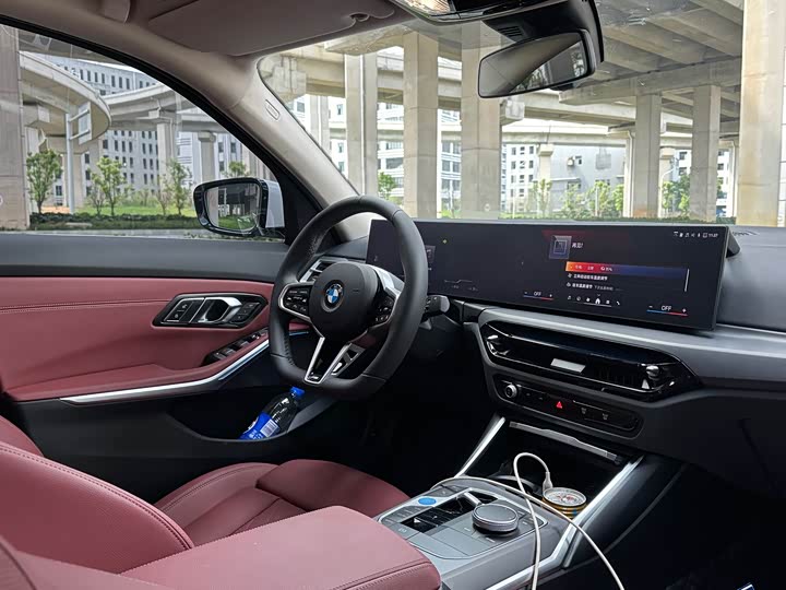 Фото 15 - BMW i3