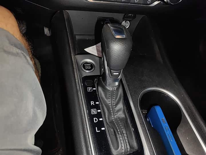 Фото 14 - Nissan Teana