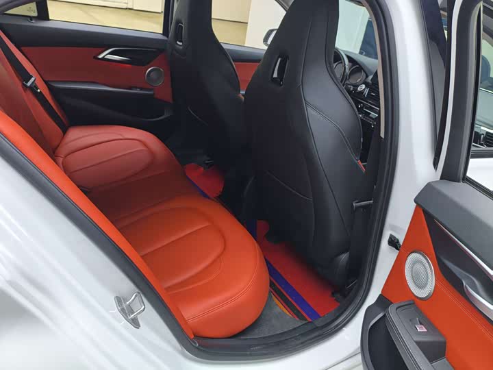 Фото 11 - BMW 1 Series