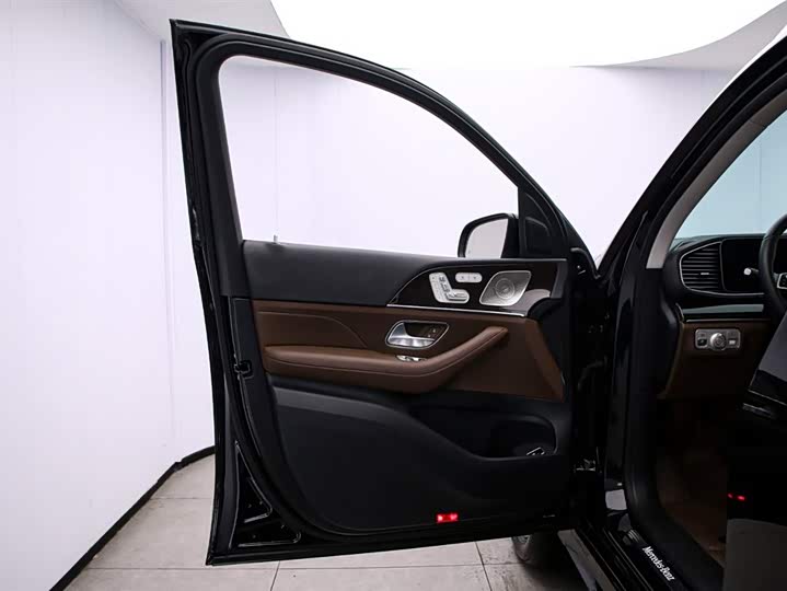 Фото 11 - Mercedes-Benz GLE-Class