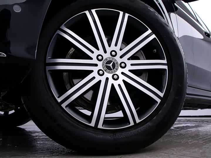 Фото 16 - Mercedes-Benz GLE-Class