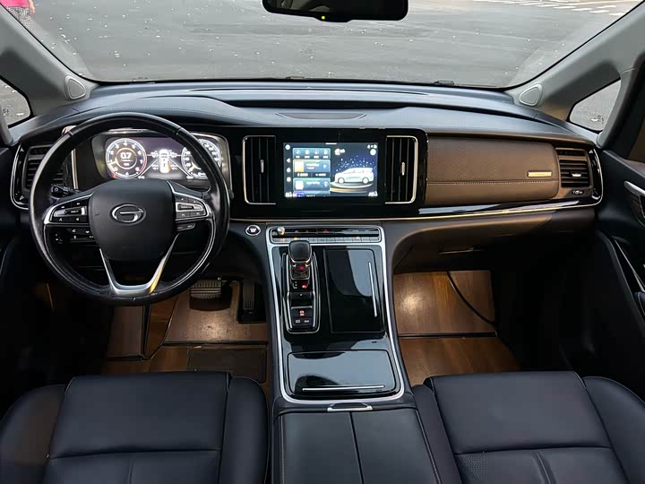 Фото 10 - GAC Trumpchi M8