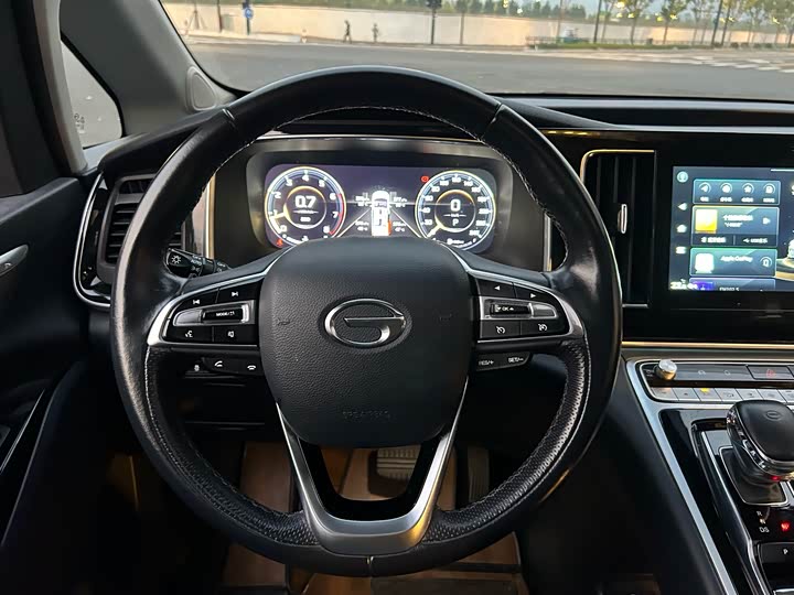 Фото 17 - GAC Trumpchi M8