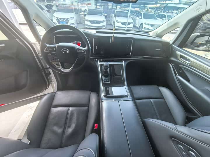 Фото 12 - GAC Trumpchi M8