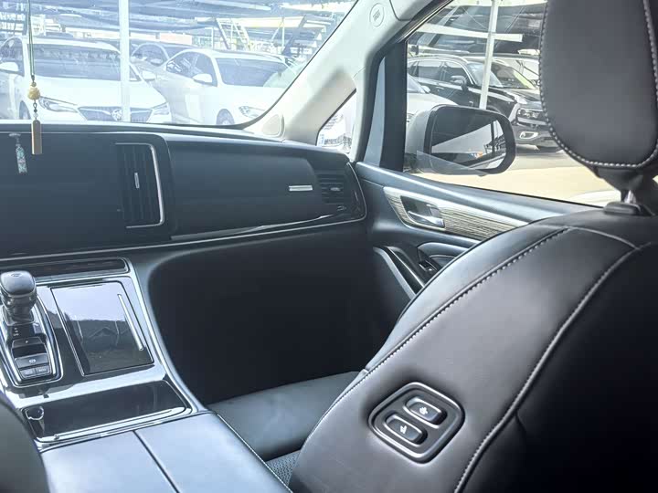 Фото 13 - GAC Trumpchi M8