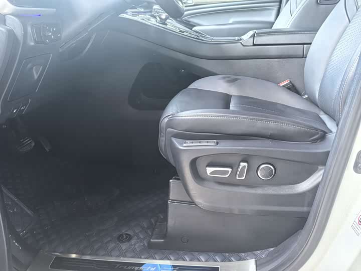 Фото 9 - GAC Trumpchi M8